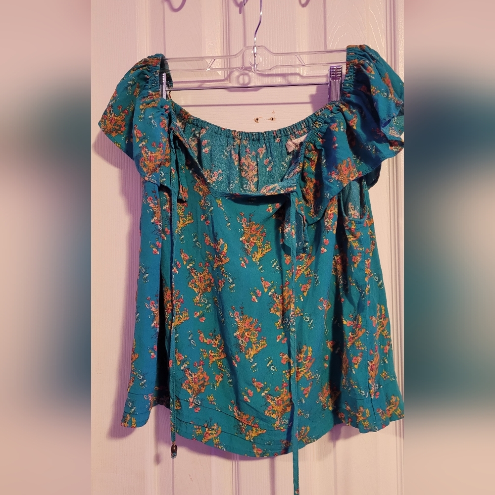 Floral teal blouse off the shoulder fit